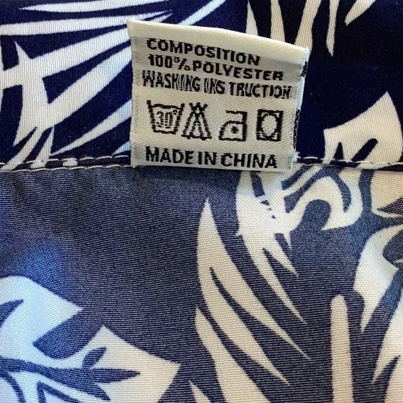 Men’s Hawaiian shirt, Size XL, Lightweight, excellent condition. - Picture 4 of 5